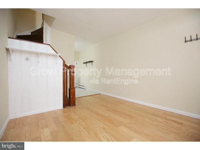 Building Photo - 2416 Manning St