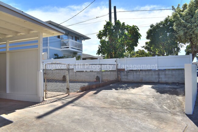 Building Photo - Renovated 4 bedroom, 2 bath Palolo home w/...