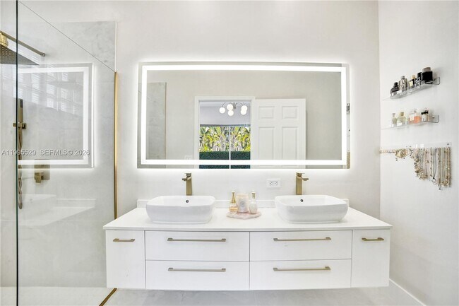 Building Photo - 6928 NW 33rd St