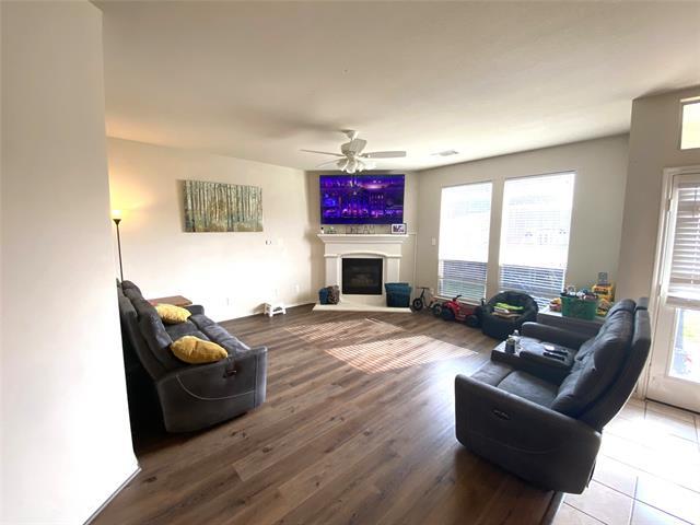 Building Photo - 6037 Horse Trap Dr