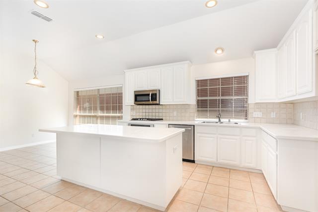 Building Photo - 4145 Silverthorne St
