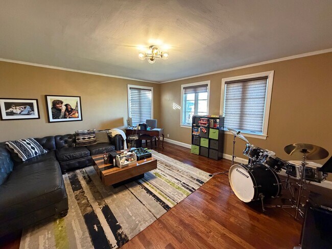 Building Photo - Elegant St. Francis Wood Residence - Available Furnished or Unfurnished