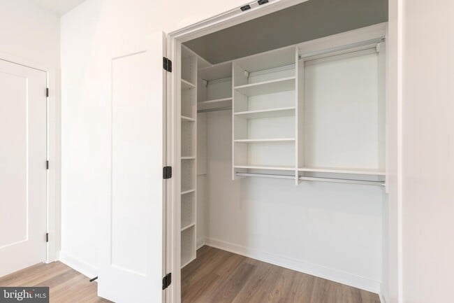 Building Photo - 3120 W Jefferson St