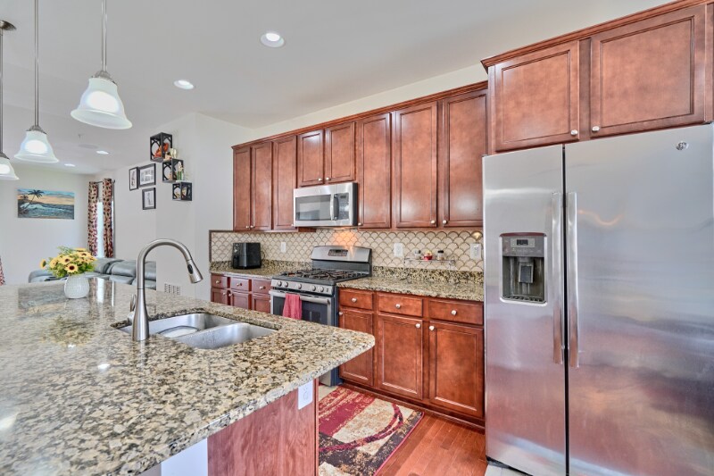 Building Photo - 7863 River Rock Way