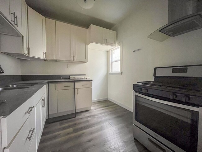 Floorplan - 2014 Chestnut Avenue