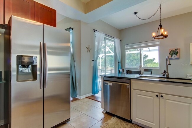 Building Photo - 1421 Beach Club Ln