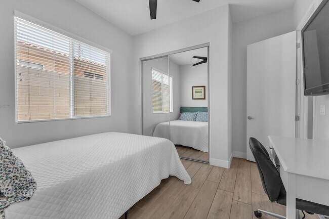 Building Photo - 51855 Avenida Juarez