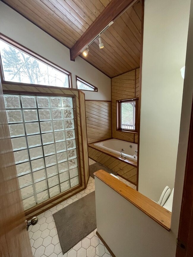 Building Photo - Gorgeous River Front Cabin in the Woods Fully Furnished with Hot Tub!