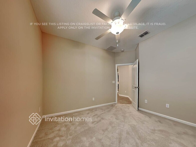 Building Photo - 9760 Lovage Ln