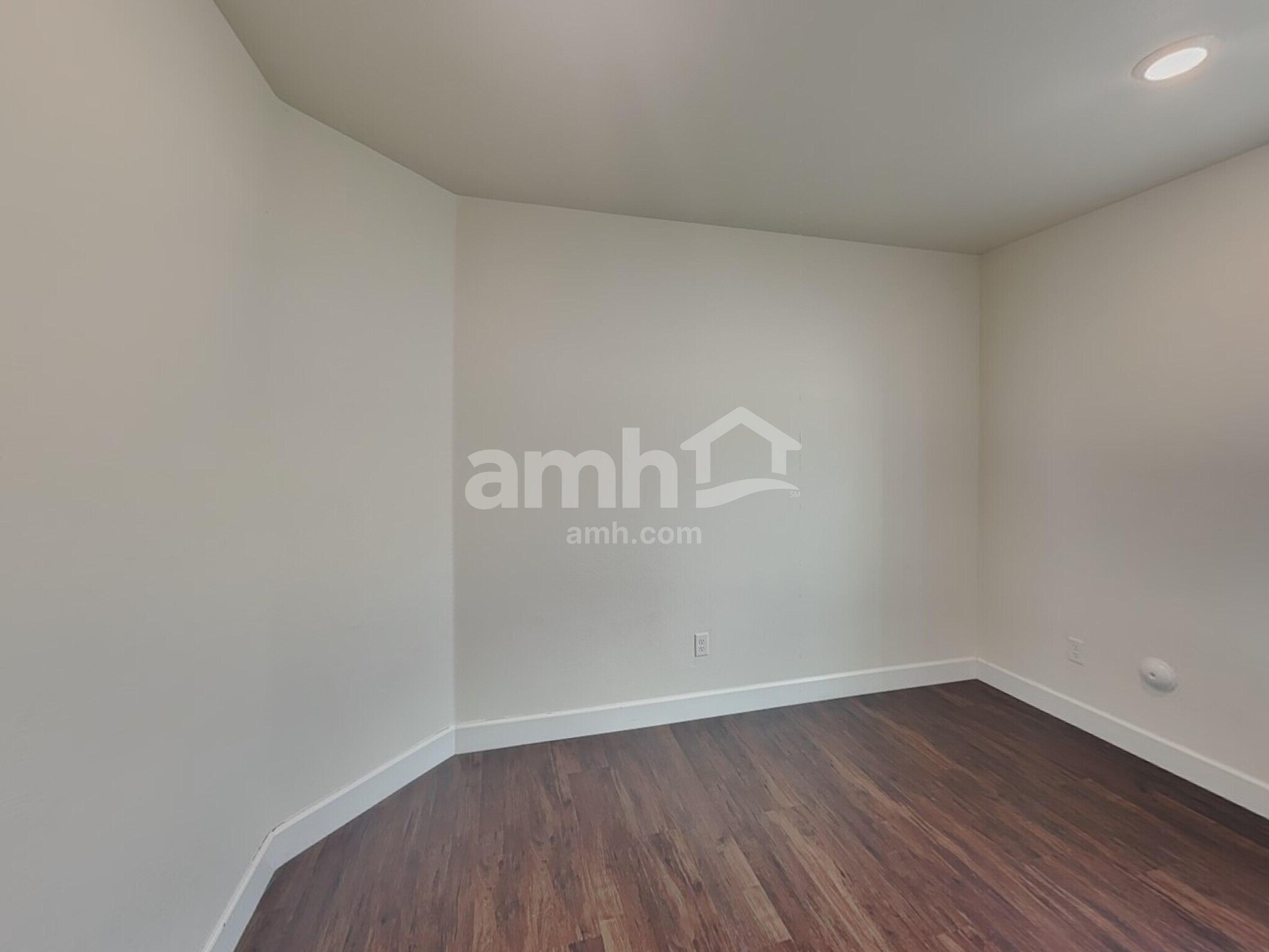 Building Photo - 14891 W 82nd Ave