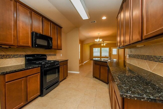 Building Photo - 26923 Glacier Creek Dr