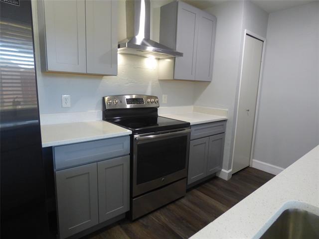 Building Photo - 5016 Roberts Dr
