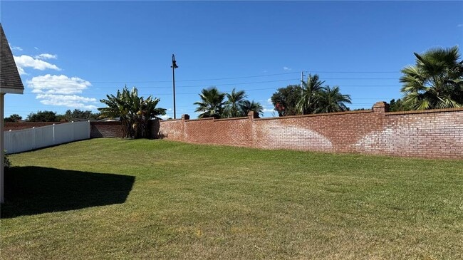 Building Photo - 7965 Golden Pond Ct