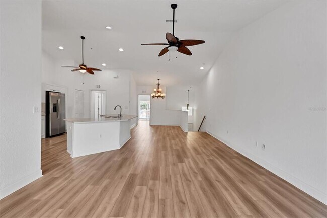 Building Photo - 7269 Fountain Palm Cir