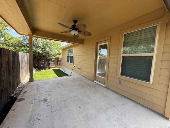Building Photo - 206 Anacua Loop