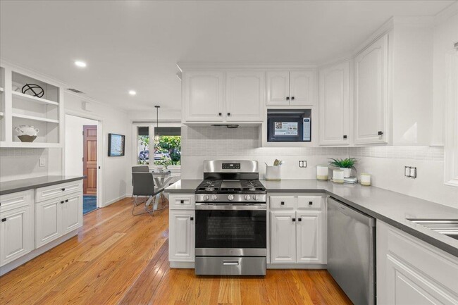 Building Photo - 1028 Clark Ave