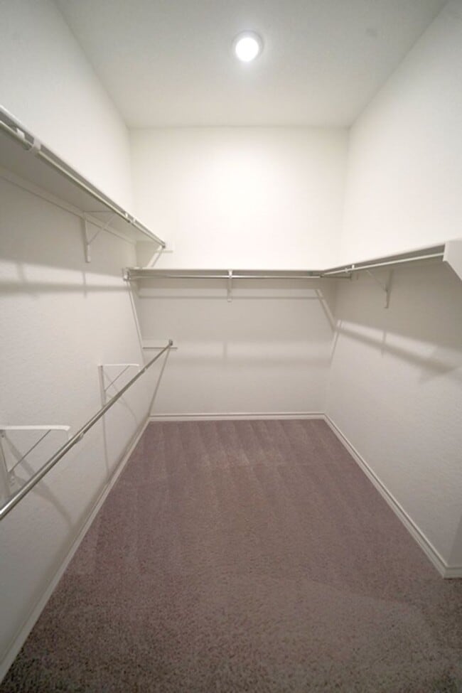 Building Photo - Luxury Living in Davis Ranch