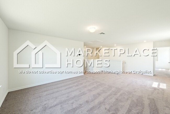 Building Photo - 4013 Woodside Dr