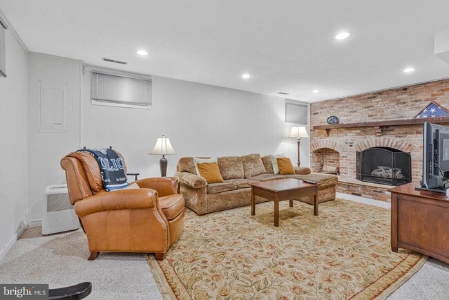 Building Photo - 3150 Hartwick Ln