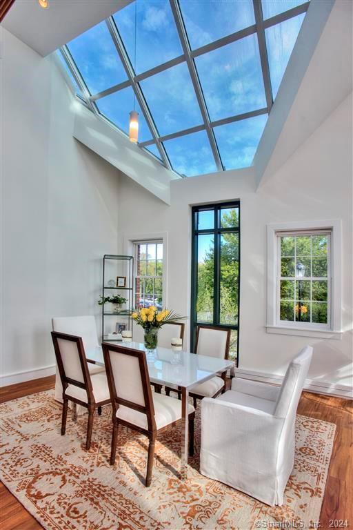 Building Photo - 5 Church Ln