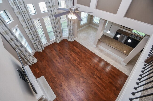 Building Photo - 6034 Gracys Landing Ln