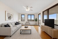 Building Photo - 8 Pebble St