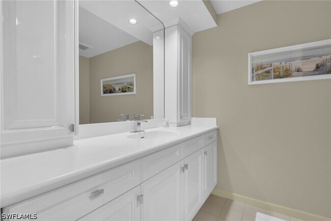 Building Photo - 9811 Gulf Shore Dr