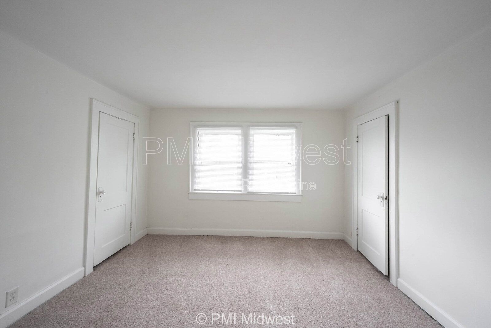 Building Photo - 1331 W 34th St