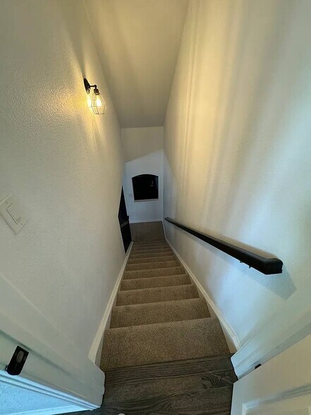 Building Photo - 4324 Timber Hollow Loop