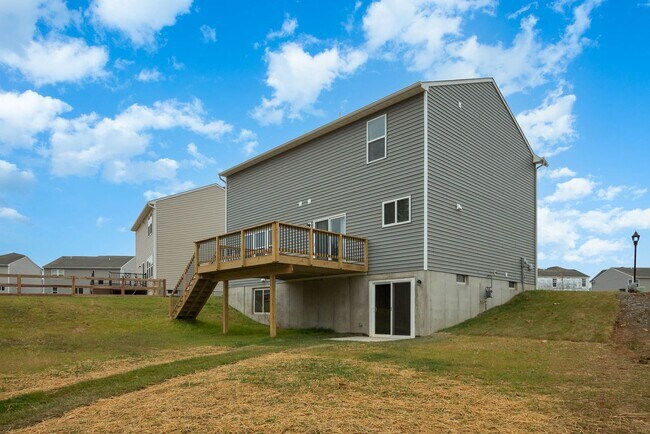 Building Photo - Brand New Construction in well-kept HOA community