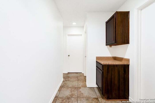 Building Photo - 3410 Green Spring Dr