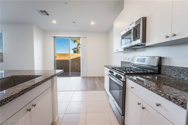 Building Photo - 9228 Desert Pearl Ave