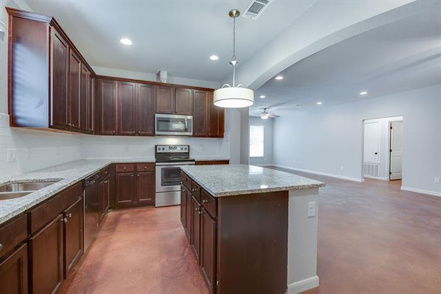 Building Photo - 2536 S University Dr
