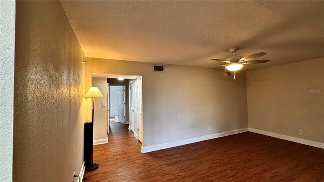 Building Photo - 205 Lewfield Cir