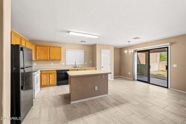 Building Photo - 863 S 239th Ln