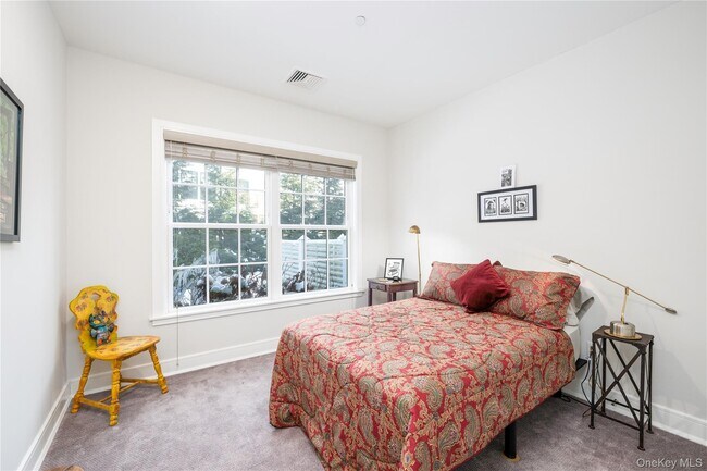 Building Photo - 19 Butterfield Rd