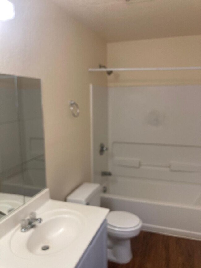 Building Photo - Spacious open concept ranch