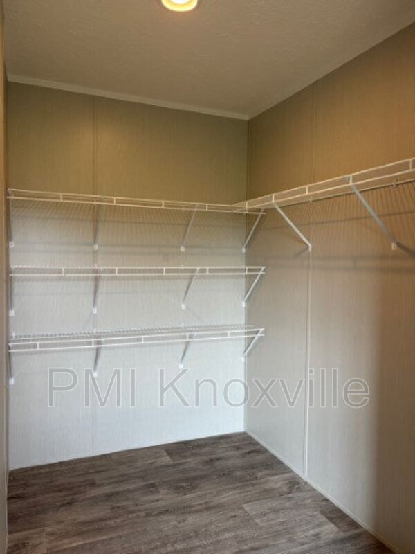 Building Photo - 1413 Howell River Rd