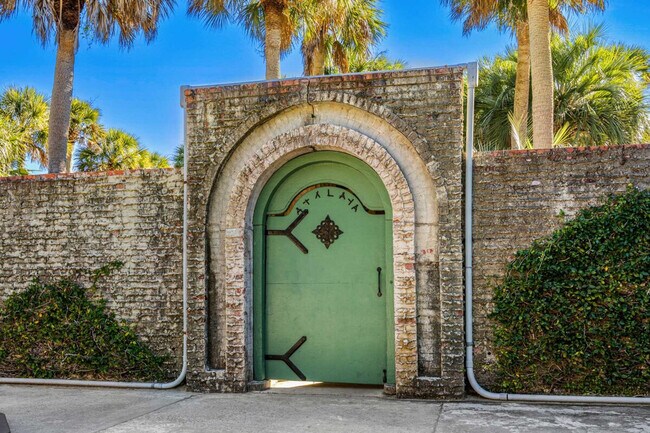 Building Photo - 203 Double Eagle Dr