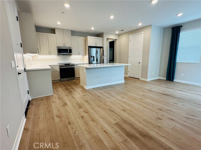 Building Photo - 1602 Plaza del Amo