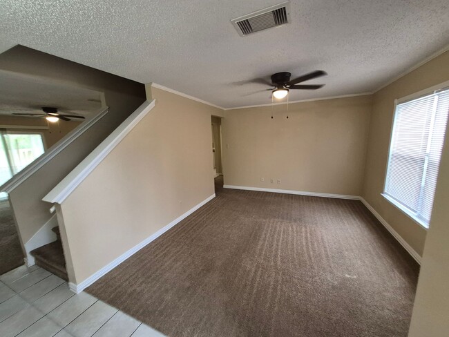 Building Photo - 8007 Chestnut Bluff Dr