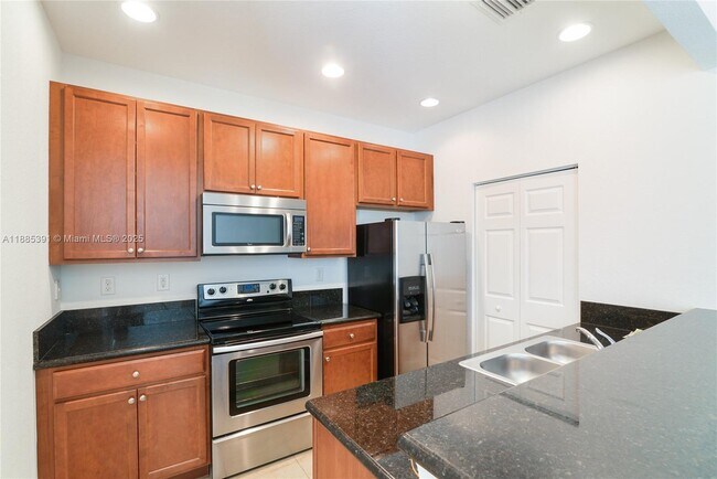 Building Photo - 1108 SW 146th Terrace