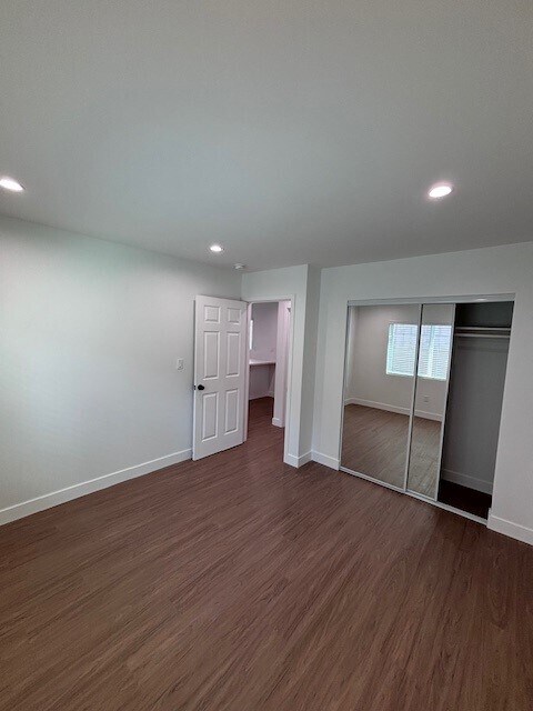 Building Photo - 205 1/2 W Colden Ave