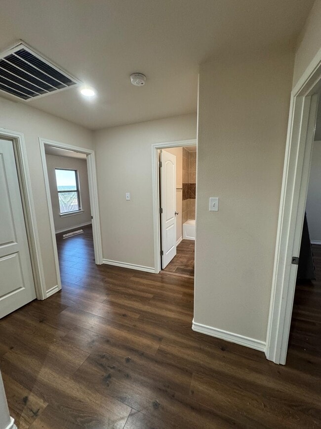 Building Photo - 1507 Port Texas Dr