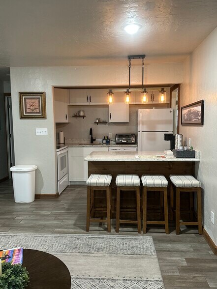 Building Photo - 24711 OK-58