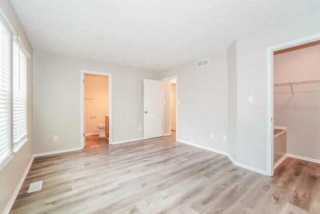 Building Photo - 450 Meadows Blvd