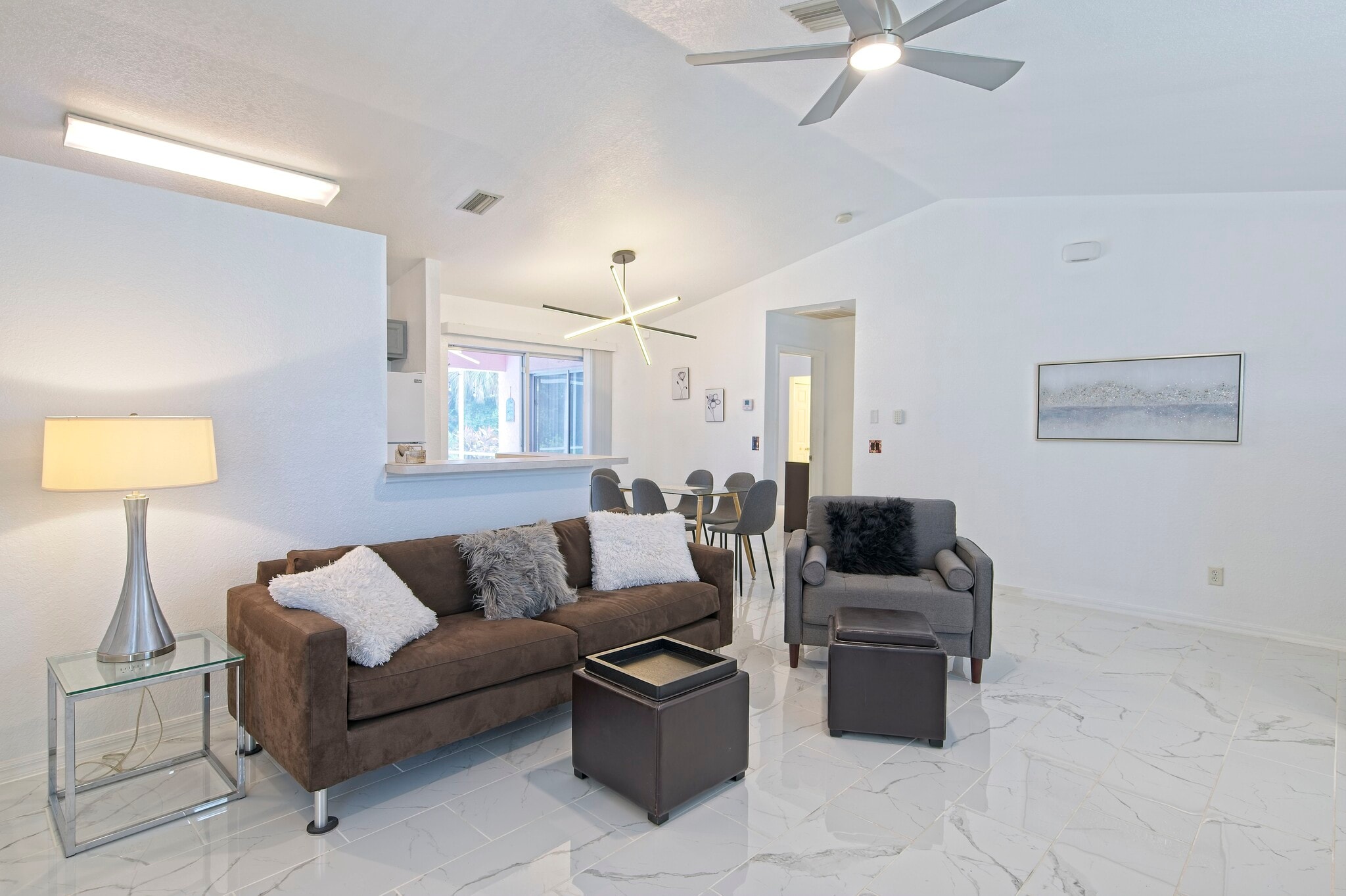 Building Photo - 3620 Candia Ave