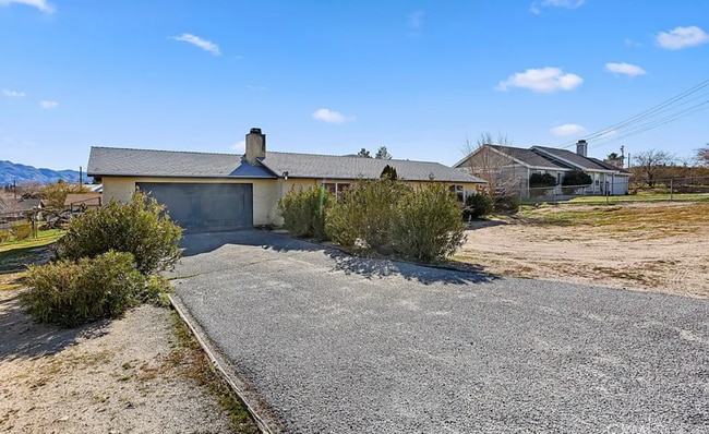 Primary Photo - 3 BEDROOM HESPERIA HOME