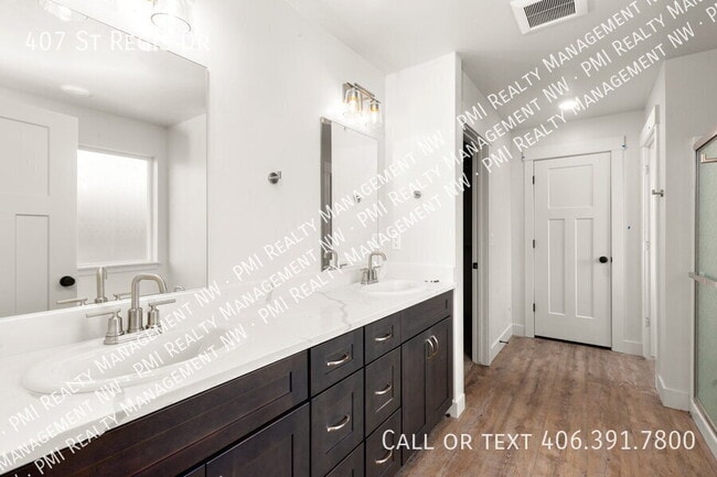 Building Photo - 407 St Regis Dr