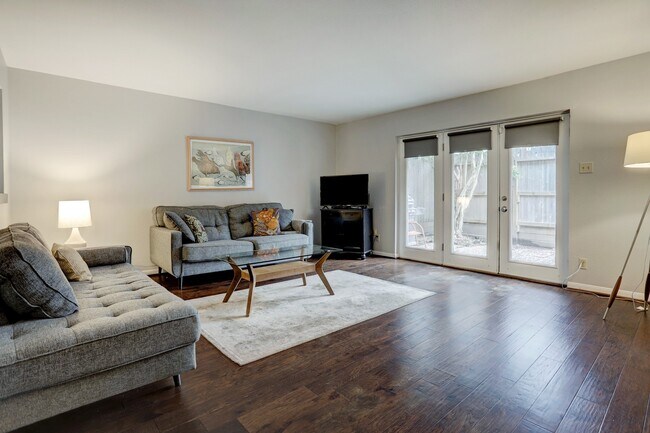 Building Photo - 11550 Chimney Rock Rd